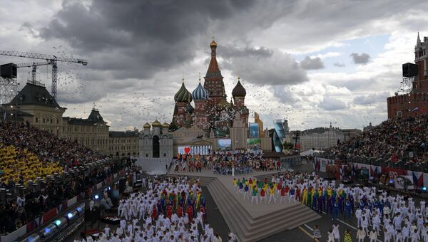 Артисты на церемонии открытия Дня города на Красной площади в Москве. 9 сентября 2017 Артисты на церемонии открытия Дня города на Красной площади в Москве. 9 сентября 2017