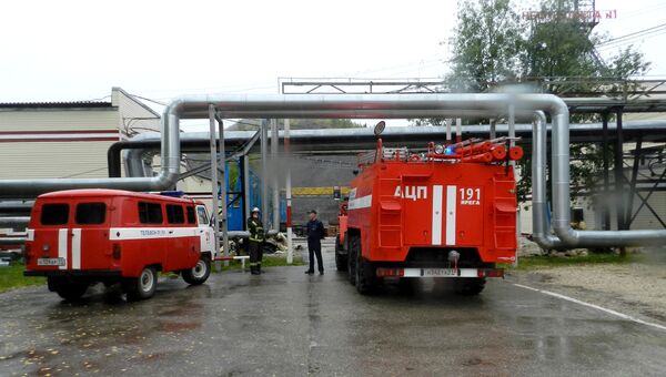 Автомобили МЧС на территории шахты Яреганефть в Коми. 14 сентября 2017 Автомобили МЧС на территории шахты Яреганефть в Коми. 14 сентября 2017