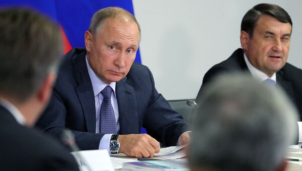 22 сентября 2017. Президент РФ Владимир Путин на заседании президиума Государственного совета 22 сентября 2017. Президент РФ Владимир Путин на заседании президиума Государственного совета