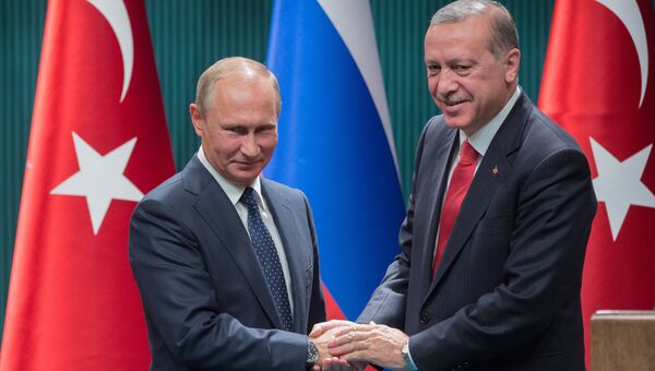 Президент РФ Владимир Путин и президент Турции Реджеп Тайип Эрдоган на пресс-конференции по итогам российско-турецких переговоров в Анкаре. 28 сентября 2017 Президент РФ Владимир Путин и президент Турции Реджеп Тайип Эрдоган на пресс-конференции по итогам российско-турецких переговоров в Анкаре. 28 сентября 2017