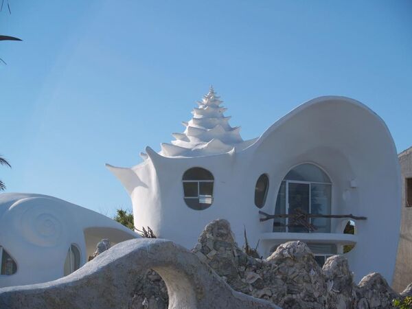 Особняк-раковина The Conch Shell House Особняк-раковина The Conch Shell House
