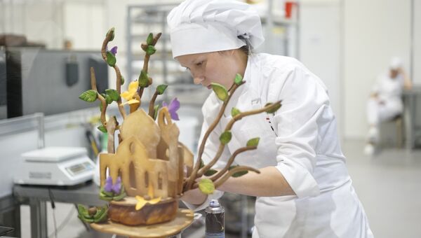 V Национальный чемпионат WorldSkills в Краснодаре. Соревнования в компетенции Кондитерское дело V Национальный чемпионат WorldSkills в Краснодаре. Соревнования в компетенции Кондитерское дело