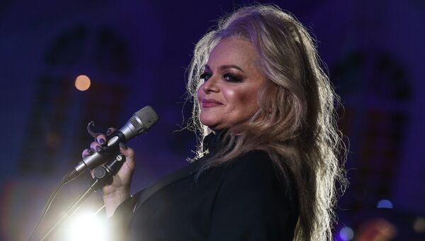 Певица Лариса Долина на церемонии вручения премии радио JAZZ 89.1 FM Все цвета джаза - 2017 Певица Лариса Долина на церемонии вручения премии радио JAZZ 89.1 FM Все цвета джаза - 2017