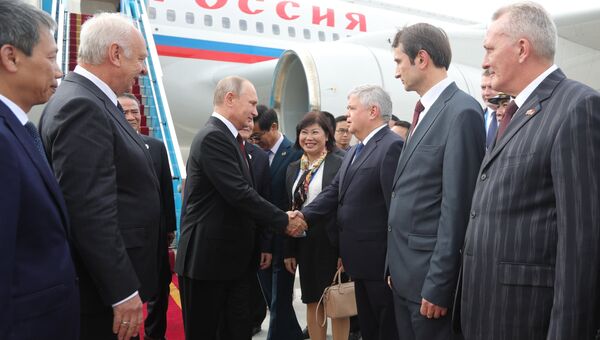 Визит президента РФ Владимира Путина во Вьетнам для участия в саммите АТЭС Визит президента РФ Владимира Путина во Вьетнам для участия в саммите АТЭС