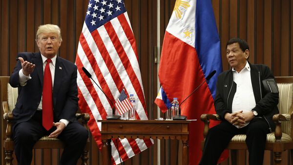 Дональд Трамп во время встречи с Родриго Дутерте. 13 ноября 2017 Дональд Трамп во время встречи с Родриго Дутерте. 13 ноября 2017
