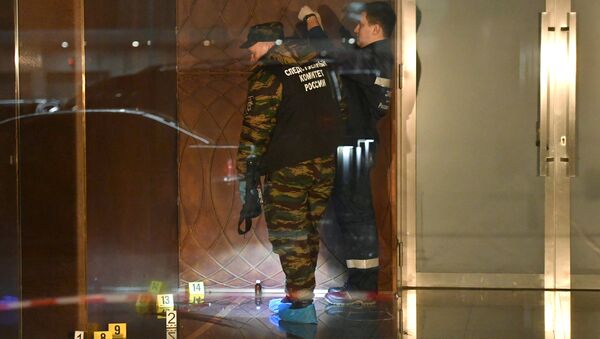 Сотрудники правоохранительных органов на месте драки со стрельбой в районе комплекса Москва-сити Сотрудники правоохранительных органов на месте драки со стрельбой в районе комплекса Москва-сити