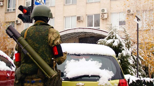 Военнослужащий в Луганске
