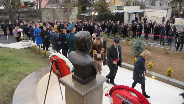 Церемония открытия бюста Андрея Карлова в посольстве России в Анкаре, Турция. 24 ноября 2017 Церемония открытия бюста Андрея Карлова в посольстве России в Анкаре, Турция. 24 ноября 2017