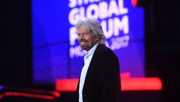 Основатель корпорации Virgin Group Сэр Ричард Брэнсон во время выступления на форуме Synergy Global Forum в Олимпийском. 27 ноября 2017 Основатель корпорации Virgin Group Сэр Ричард Брэнсон во время выступления на форуме Synergy Global Forum в Олимпийском. 27 ноября 2017