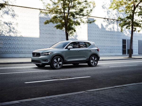 Автомобиль Volvo XC40 Автомобиль Volvo XC40