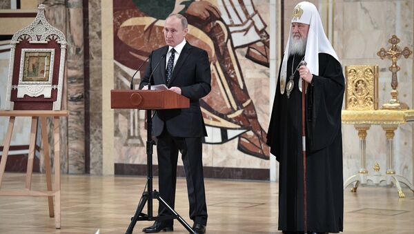 Президент РФ Владимир Путин и патриарх Московский и всея Руси Кирилл. Архивное фото Президент РФ Владимир Путин и патриарх Московский и всея Руси Кирилл. Архивное фото