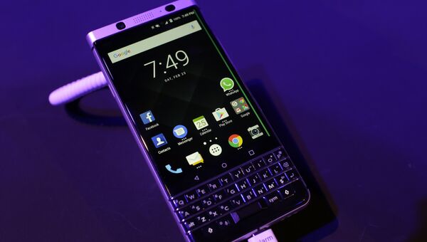 Смартфон BlackBerry KEYone Смартфон BlackBerry KEYone