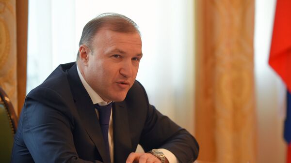 Глава республики Адыгея Мурат Кумпилов Глава республики Адыгея Мурат Кумпилов