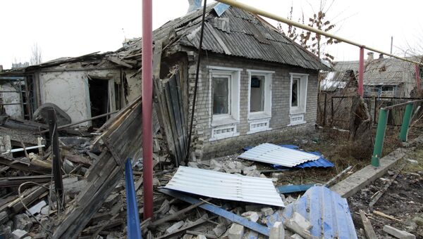 Частный жилой дом в городе Ясиноватая, пострадавший в результате обстрела. 21 декабря 2017 Частный жилой дом в городе Ясиноватая, пострадавший в результате обстрела. 21 декабря 2017