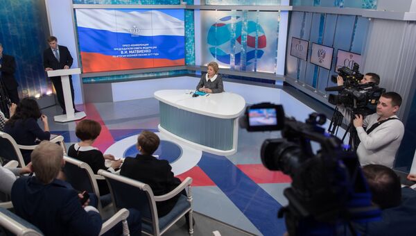 Пресс- конференция Валентины Матвиенко по итогам осенней сессии Совета Федерации 2017 года. 25 декабря 2017 Пресс- конференция Валентины Матвиенко по итогам осенней сессии Совета Федерации 2017 года. 25 декабря 2017
