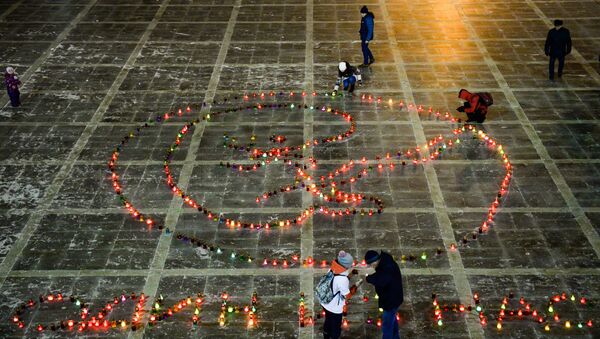 Участники акции против абортов Один из нас в Екатеринбурге Участники акции против абортов Один из нас в Екатеринбурге