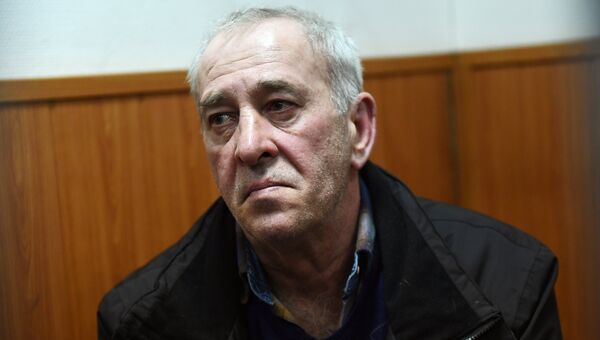 Водитель рейсового автобуса Виктор Тихонов в Басманном суде Москвы. 12 января 2018 Водитель рейсового автобуса Виктор Тихонов в Басманном суде Москвы. 12 января 2018
