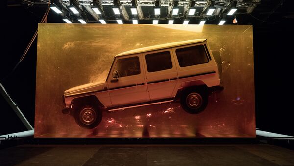 Скульптура Mercedes-Benz G-Class на автосалоне в Детройте Скульптура Mercedes-Benz G-Class на автосалоне в Детройте