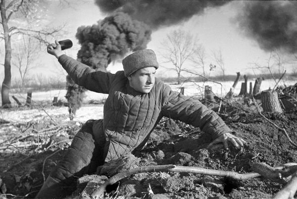 Сталинград. Сентябрь 1942 г. Стоять насмерть. На подступах к городу Сталинград. Сентябрь 1942 г. Стоять насмерть. На подступах к городу