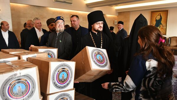 Межконфессиональная делегация религиозных деятелей из России доставила гумпомощь сирийским беженцам в Ливане Межконфессиональная делегация религиозных деятелей из России доставила гумпомощь сирийским беженцам в Ливане