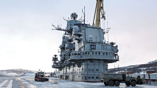 Тяжелый авианесущий крейсер Северного флота Адмирал Кузнецов. Архивное фото Тяжелый авианесущий крейсер Северного флота Адмирал Кузнецов. Архивное фото
