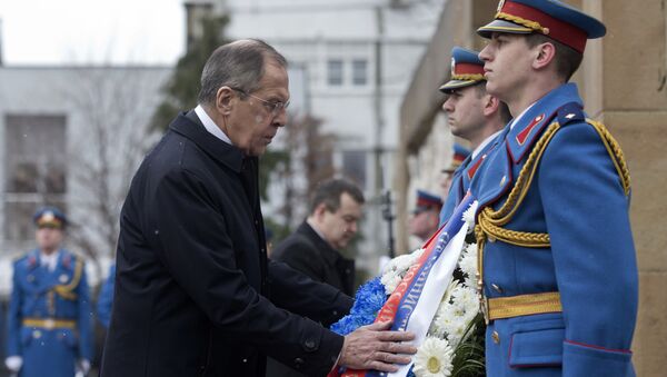 Глава МИД РФ Сергей Лавров и глава МИД Сербии Ивица Дачич возложили венки к мемориалу воинам-освободителям Белграда. 22 февраля 2018 Глава МИД РФ Сергей Лавров и глава МИД Сербии Ивица Дачич возложили венки к мемориалу воинам-освободителям Белграда. 22 февраля 2018