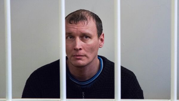 Обвиняемый в теракте в магазине Перекресток в Петербурге Дмитрий Лукьяненко в Калининском районном суде. Архивное фото Обвиняемый в теракте в магазине Перекресток в Петербурге Дмитрий Лукьяненко в Калининском районном суде. Архивное фото