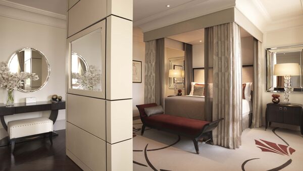 Королевский люкс «Пожарский» в отеле Four seasons Королевский люкс «Пожарский» в отеле Four seasons