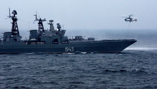 Большой противолодочный корабль (БПК) Маршал Шапошников и вертолет Ка-27ПС Тихоокеанского флота РФ Большой противолодочный корабль (БПК) Маршал Шапошников и вертолет Ка-27ПС Тихоокеанского флота РФ