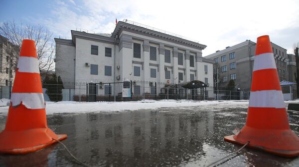 Киев разорвал договоры об аренде участков земли с посольством России