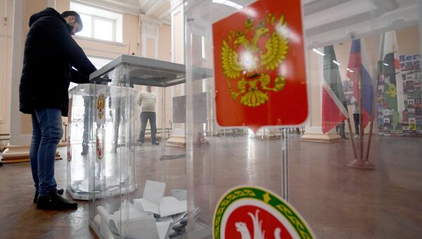 На избирательном участке №42 в Казани. Архивное фото На избирательном участке №42 в Казани. Архивное фото