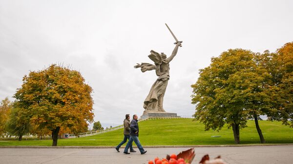 Монумент Родина-мать зовет! на территории историко-мемориального комплекса Мамаев курган в Волгограде