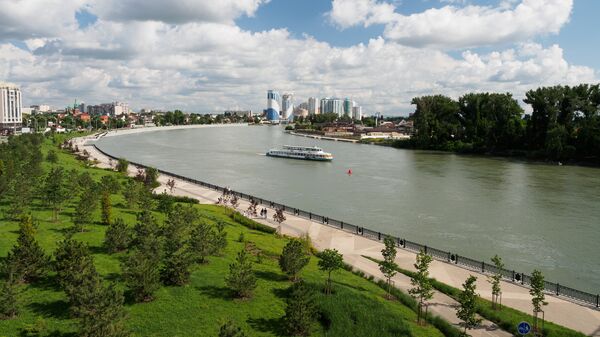 Кубанская набережная в Краснодаре Кубанская набережная в Краснодаре