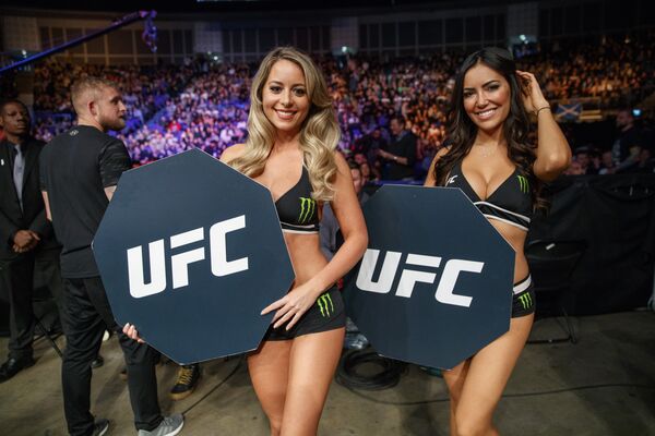 Девушки турнира UFC во время фотосессии в Лондоне Девушки турнира UFC во время фотосессии в Лондоне