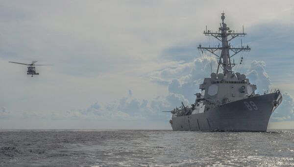 Эсминец Mustin ВМС США в Южно-китайском море Эсминец Mustin ВМС США в Южно-китайском море