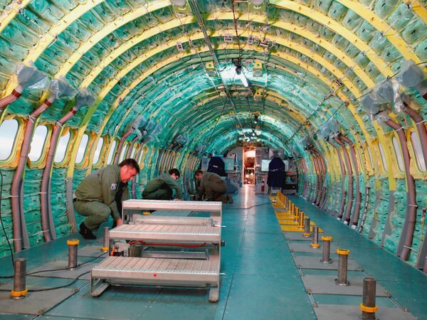 Пассажирский салон самолета МС-21 Пассажирский салон самолета МС-21