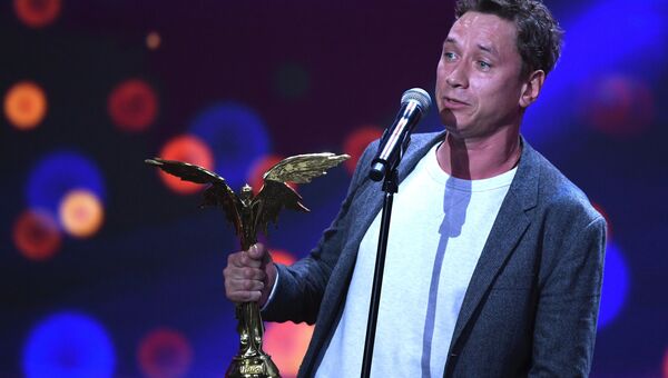 Актер Александр Яценко, получивший приз в номинации Лучшая мужская роль за фильм Аритмия Актер Александр Яценко, получивший приз в номинации Лучшая мужская роль за фильм Аритмия