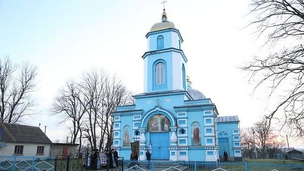 Свято-Успенский храм в селе Птичья Ровенской области Свято-Успенский храм в селе Птичья Ровенской области