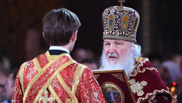 Патриарх Московский и всея Руси Кирилл на праздничном пасхальном богослужении в храме Христа Спасителя. Патриарх Московский и всея Руси Кирилл на праздничном пасхальном богослужении в храме Христа Спасителя.