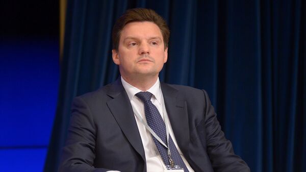 Генеральный директор ФГУП Почта России Николай Подгузов во время заседания коллегии Министерства связи и массовых коммуникаций РФ. 9 апреля 2018 Генеральный директор ФГУП Почта России Николай Подгузов во время заседания коллегии Министерства связи и массовых коммуникаций РФ. 9 апреля 2018