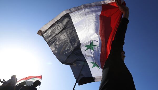 США в обосновании удара обвинил в применении химоружия не только власти Сирии, но и Россию, напомнив инцидент со Скрипалями в Британии. США в обосновании удара обвинил в применении химоружия не только власти Сирии, но и Россию, напомнив инцидент со Скрипалями в Британии.