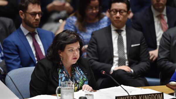 Постпред Великобритании при ООН Карен Пирс на заседании Совета Безопасности ООН в Нью-Йорке