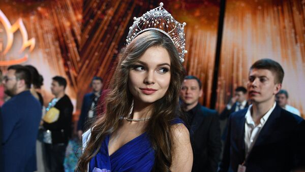 Мисс Россия 2018 Юлия Полячихина на церемонии награждения финалисток конкурса Мисс Россия-2018 в концертном зале Барвиха. 14 апреля 2018 Мисс Россия 2018 Юлия Полячихина на церемонии награждения финалисток конкурса Мисс Россия-2018 в концертном зале Барвиха. 14 апреля 2018