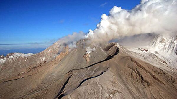 Активность вулкана Шивелуч на Камчатке выросла