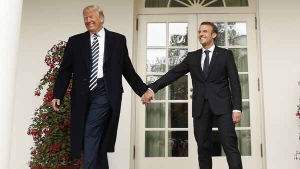 Президент Франции Эммануэль Макрон и президент США Дональд Трамп во время встречи в Белом доме, США. 24 апреля 2018 Президент Франции Эммануэль Макрон и президент США Дональд Трамп во время встречи в Белом доме, США. 24 апреля 2018