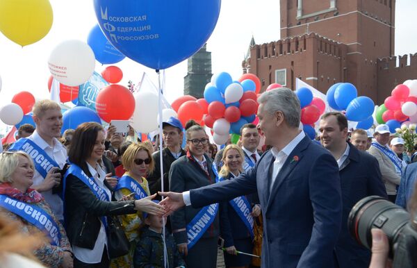 Мэр Москвы Сергей Собянин перед началом первомайской демонстрации на Красной площади в Москве. 1 мая 2018 Мэр Москвы Сергей Собянин перед началом первомайской демонстрации на Красной площади в Москве. 1 мая 2018