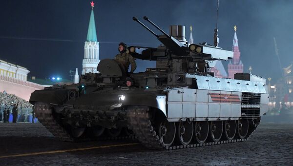 Боевая машина поддержки танков Терминатор на репетиции военного парада на Красной площади, посвященного 73-й годовщине Победы в Великой Отечественной войне Боевая машина поддержки танков Терминатор на репетиции военного парада на Красной площади, посвященного 73-й годовщине Победы в Великой Отечественной войне