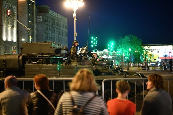 Военнослужащие парадных расчетов на репетиции военного парада на Красной площади, посвященного 73-й годовщине Победы в Великой Отечественной войне Военнослужащие парадных расчетов на репетиции военного парада на Красной площади, посвященного 73-й годовщине Победы в Великой Отечественной войне