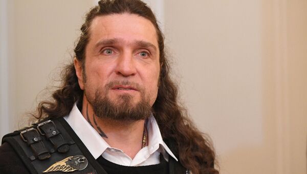 Президент мотоклуба Ночные волки Александр Залдастанов перед началом церемонии инаугурации избранного президента РФ Владимира Путина. 7 мая 2018 Президент мотоклуба Ночные волки Александр Залдастанов перед началом церемонии инаугурации избранного президента РФ Владимира Путина. 7 мая 2018