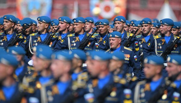 Парадный расчет Воздушно-десантных войск на военном параде, посвященном 73-й годовщине Победы в Великой Отечественной войне 1941-1945 годов Парадный расчет Воздушно-десантных войск на военном параде, посвященном 73-й годовщине Победы в Великой Отечественной войне 1941-1945 годов